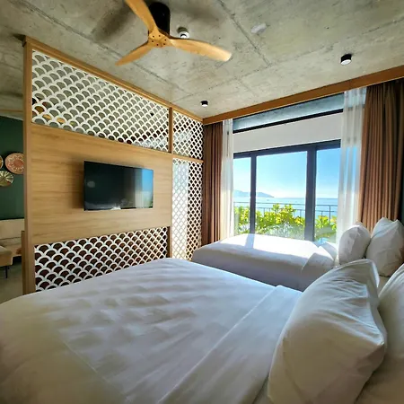 Leaf Beachfront Hotel Danang Exterior photo