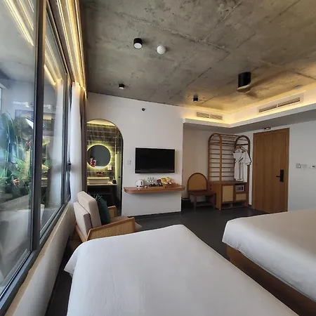 Leaf Beachfront Hotel Danang Exterior photo