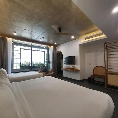 Leaf Beachfront Hotel Danang Exterior photo