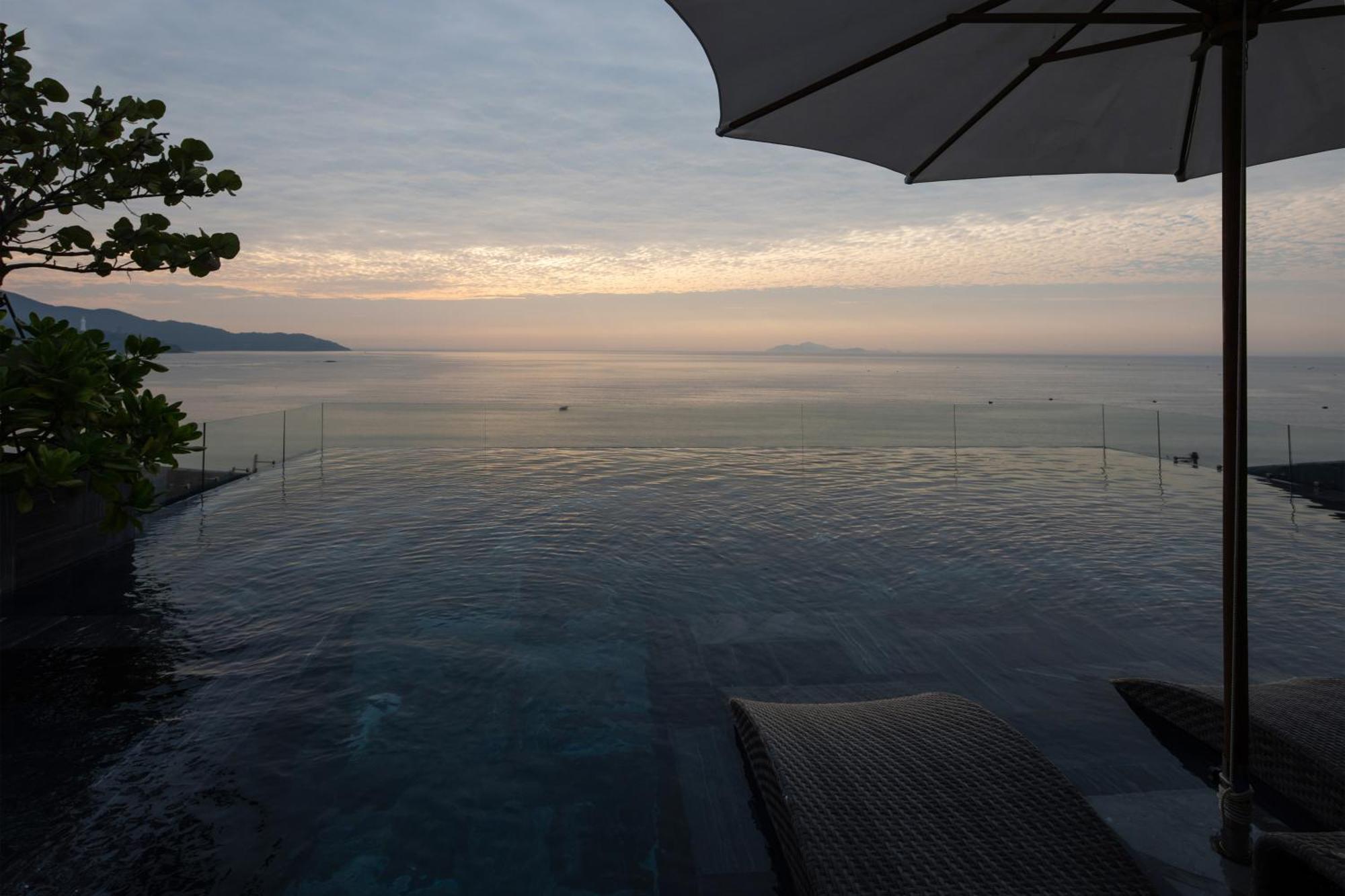Leaf Beachfront 4*