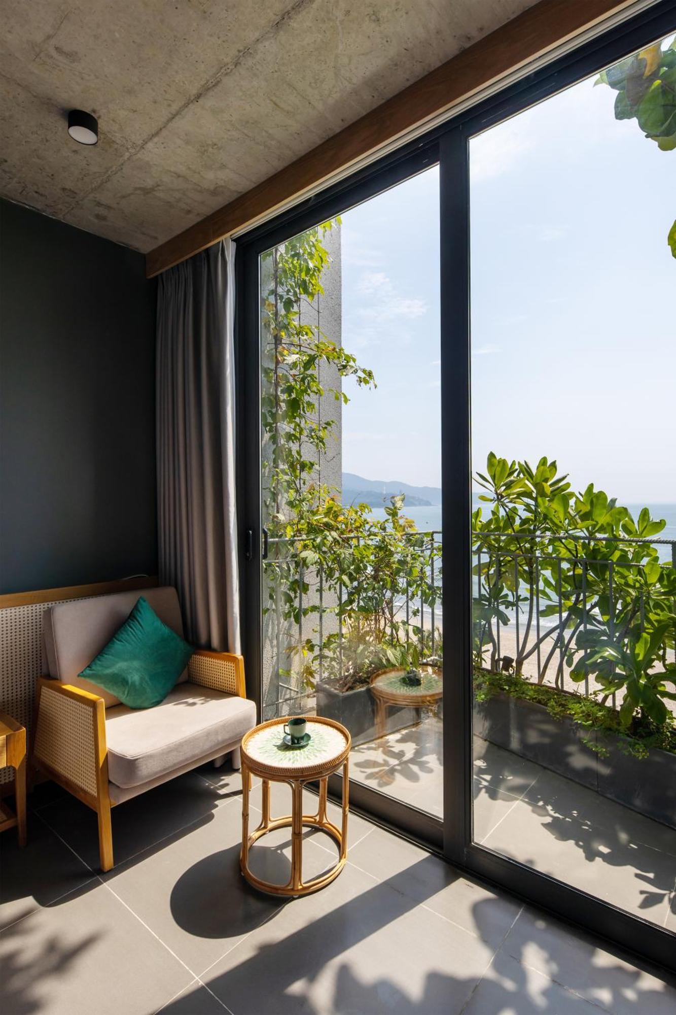 Hotel Leaf Beachfront 4*