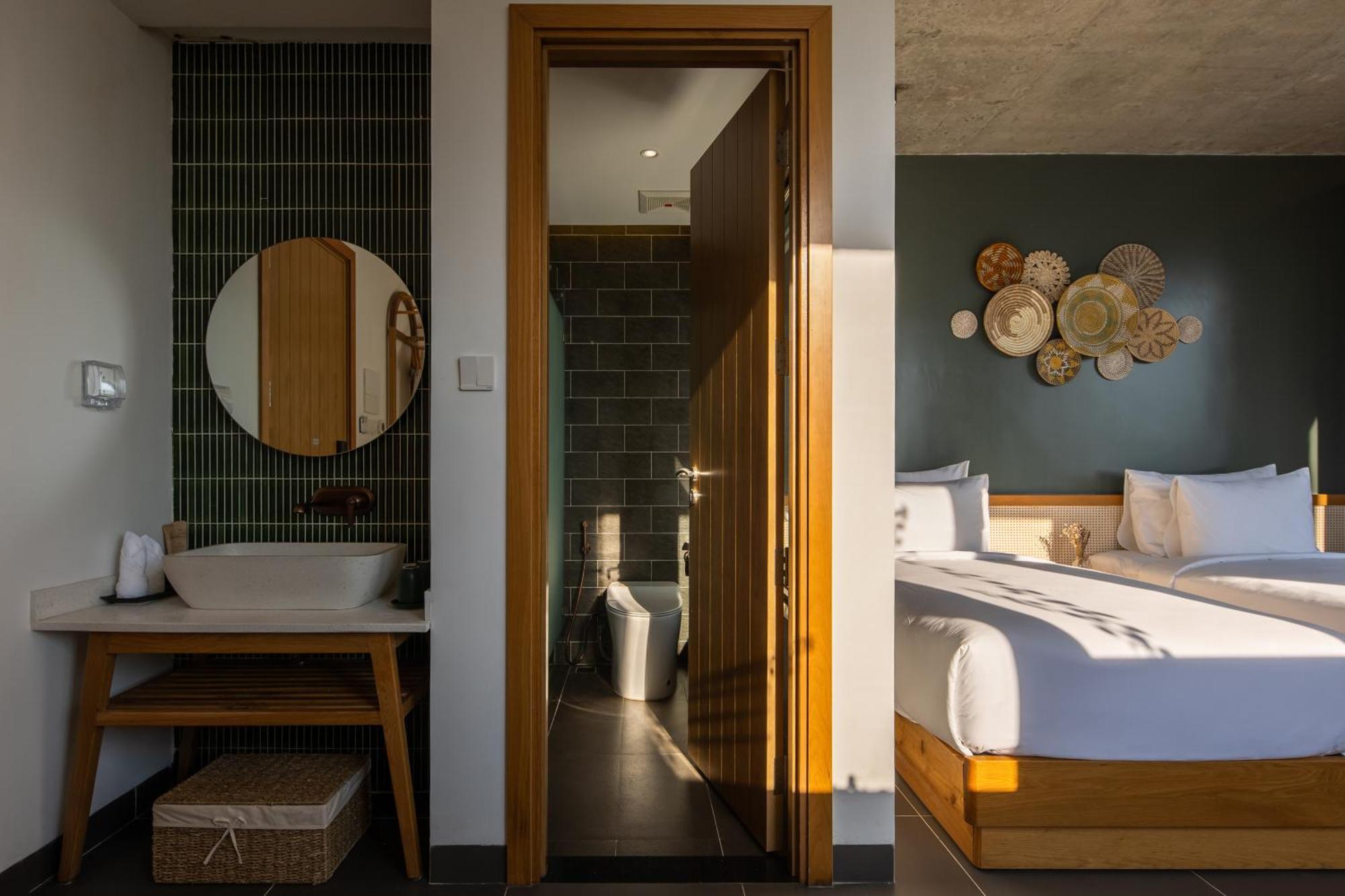 Leaf Beachfront Hotel 4*