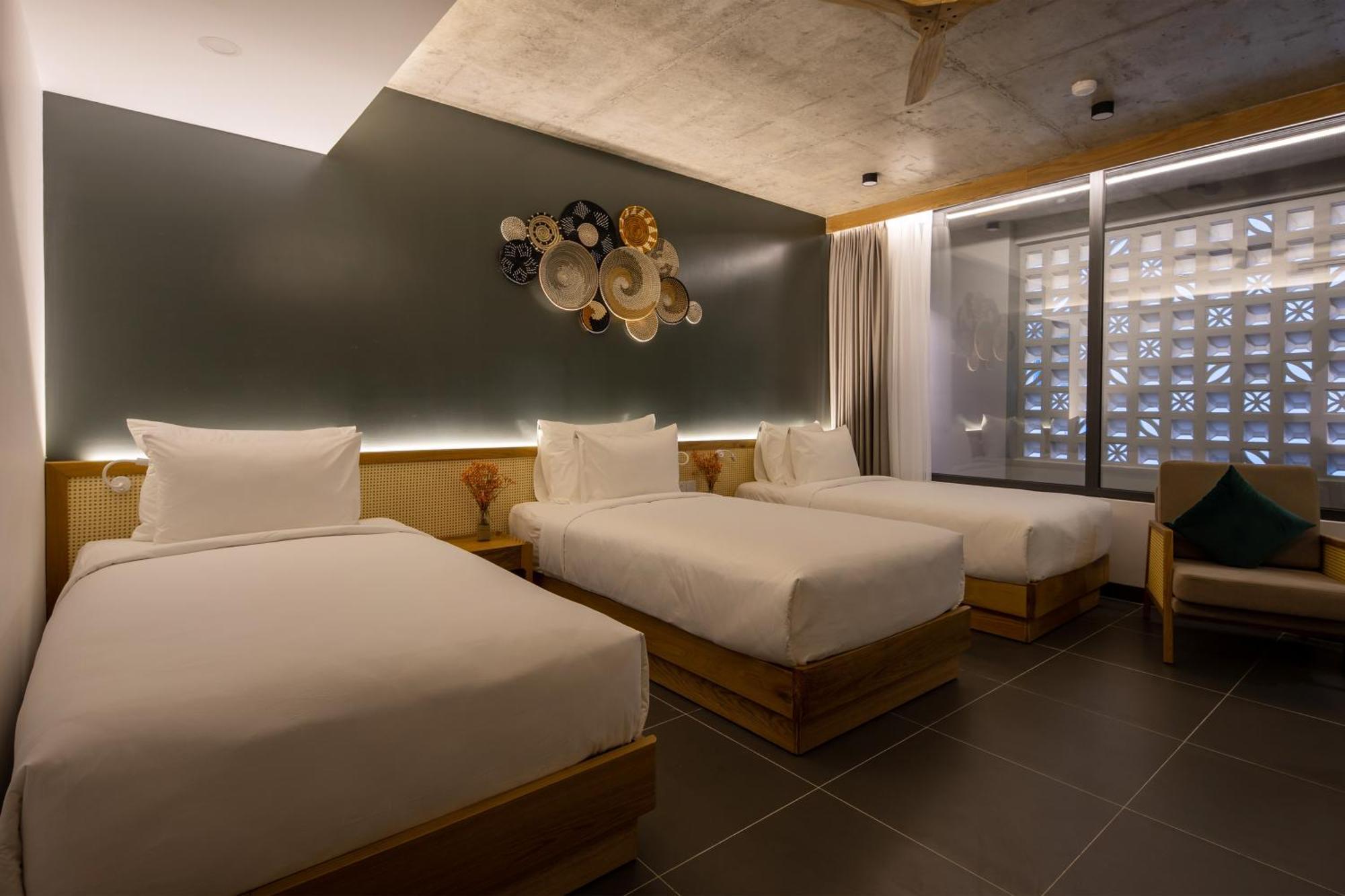 Leaf Beachfront 4*