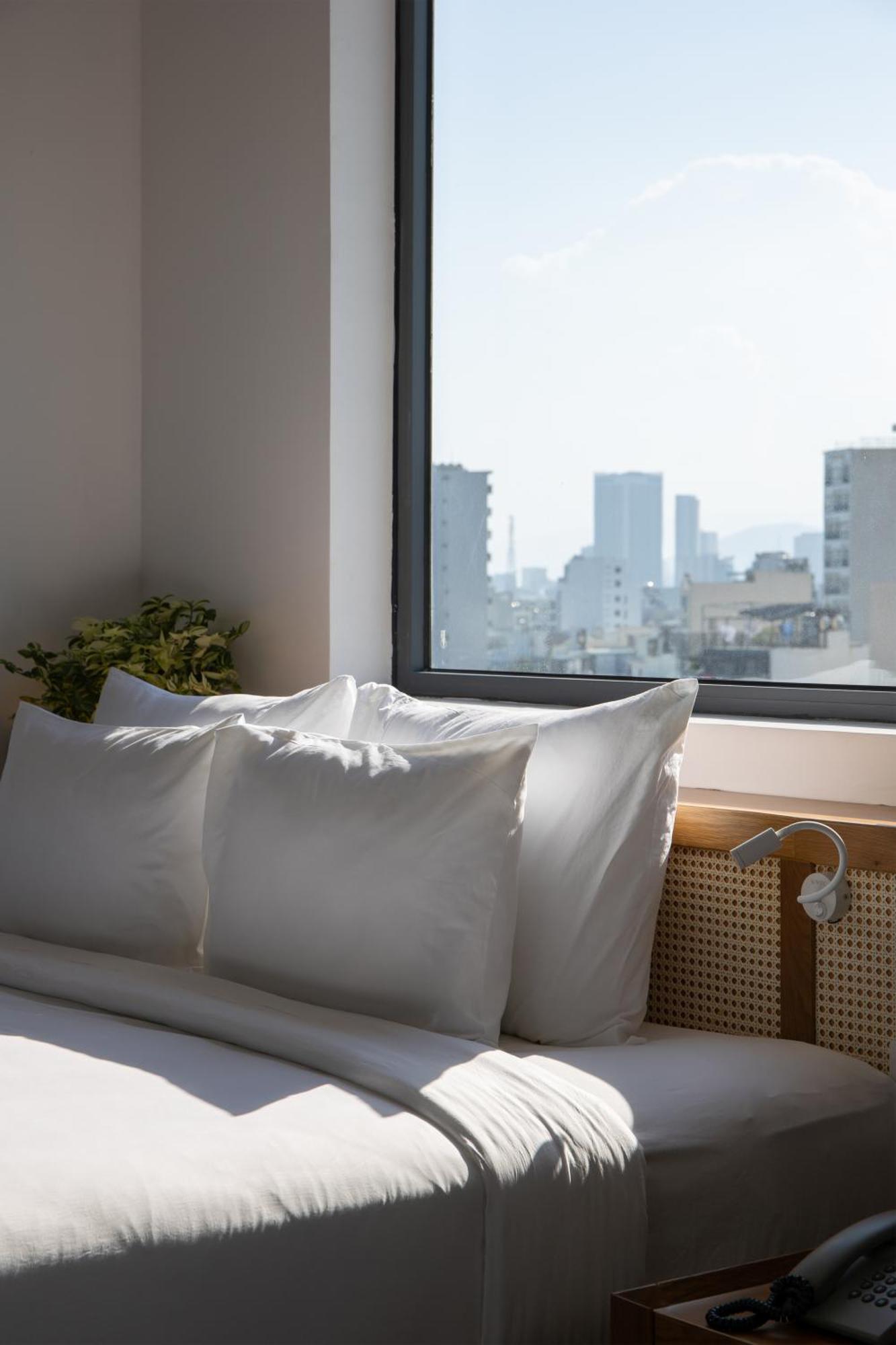 Leaf Beachfront Hotel 4*