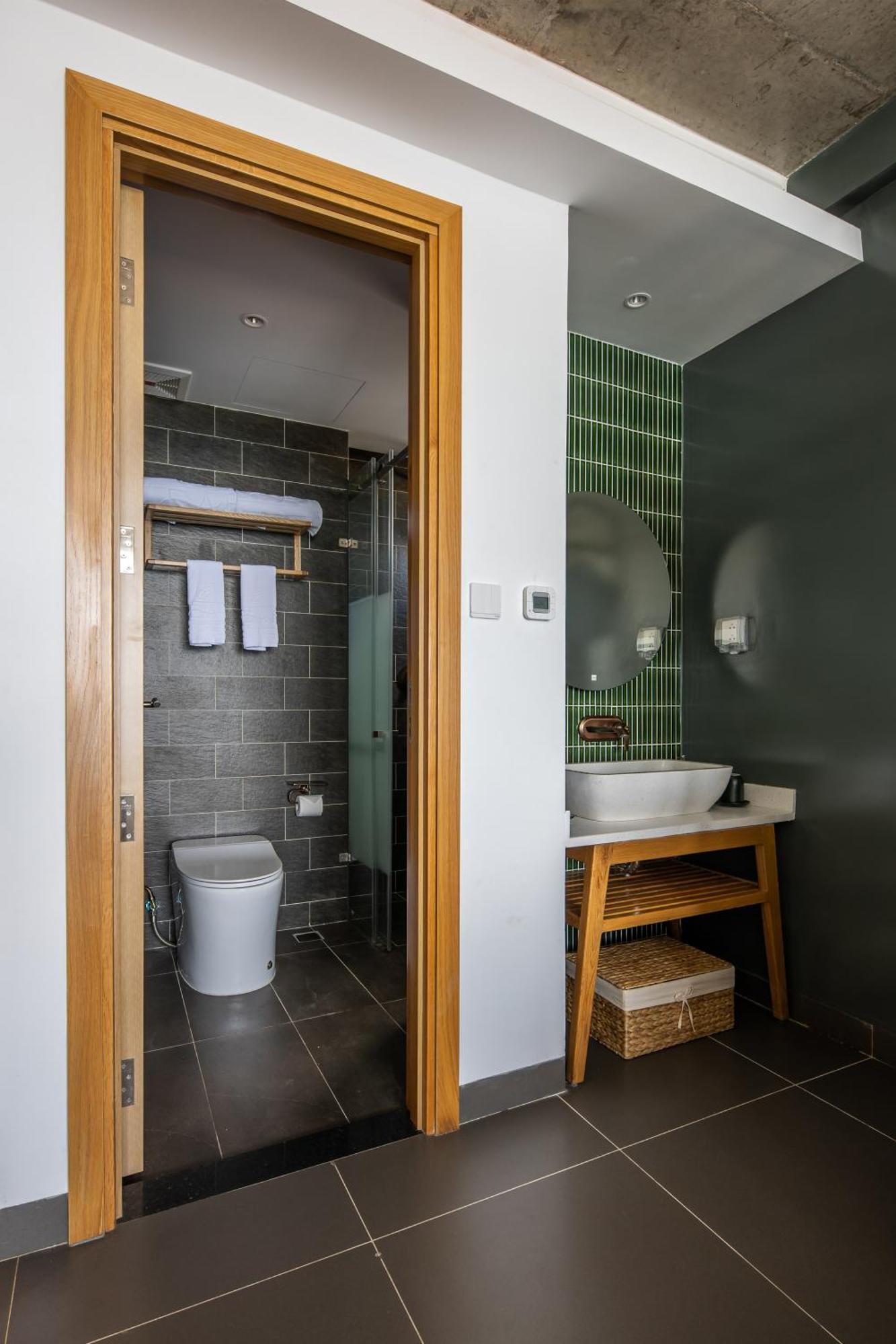 Hotel Leaf Beachfront 4*